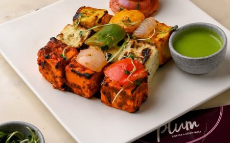 Plum Coffee & Cocktails – Connaught Place – 4.5 Rating – ₹2000 approx for two, exclusive of alcohol and taxes – Cafe by Day & Cocktail Bar by Night