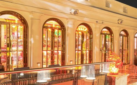 Diablo – Mehrauli – 4.2 Rating – ₹3700 approx for two, exclusive of alcohol and taxes – Luxury Rooftop Party Bar with Qutub Views