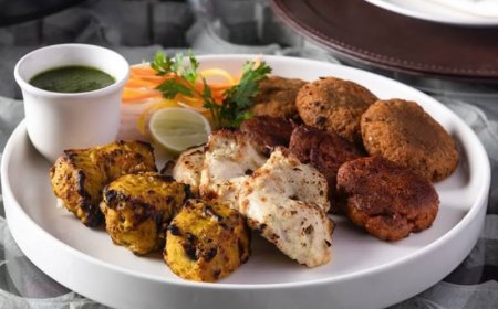 Chor Bizarre – Chandni Chowk – 4.2 Rating – ₹2500 approx for two, exclusive of alcohol and taxes – Authentic Kashmiri Wazwan Restaurant