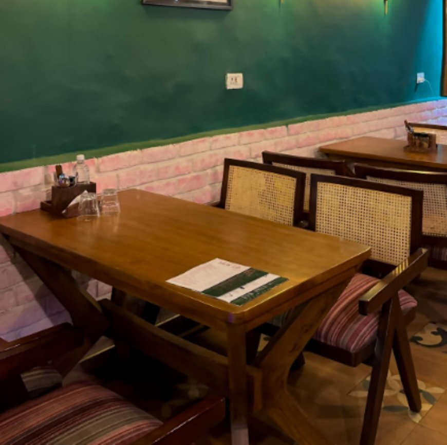 The Silent Burr Coffee House – Vijay Nagar – 4.8 Rating – ₹1000 approx for two, exclusive of alcohol and taxes – Cozy Cafe Hideaway
