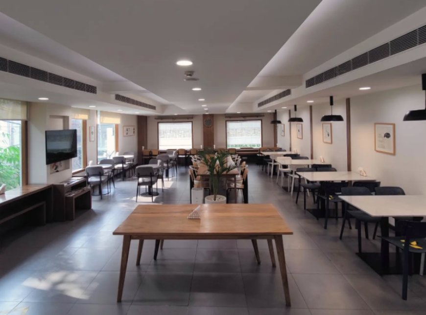 Dalgrak – Lajpat Nagar 4 – 4.2 Rating – ₹800 approx for two, exclusive of taxes – Authentic Korean Casual Dining with Bibimbap & Tteokbokki at Korean Cultural Centre, New Delhi