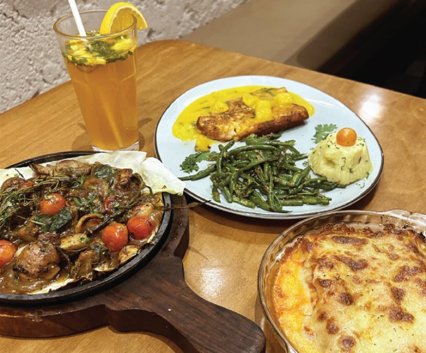 Tiny Tuscan – DLF Phase 4 Gurgaon – 4.4 Rating – ₹850 approx for two, exclusive of taxes – Cozy Italian Cafe with Panini & Pastas at Galleria Market, Gurugram