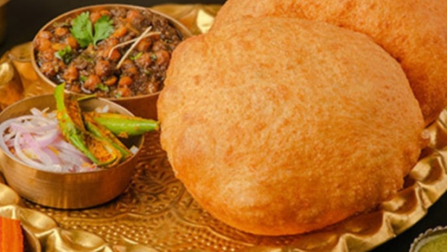 Sita Ram Diwan Chand – Paharganj – 4.3 Rating – ₹300 approx for two, exclusive of taxes – Legendary Chole Bhature Street Food Since 1950 at New Delhi