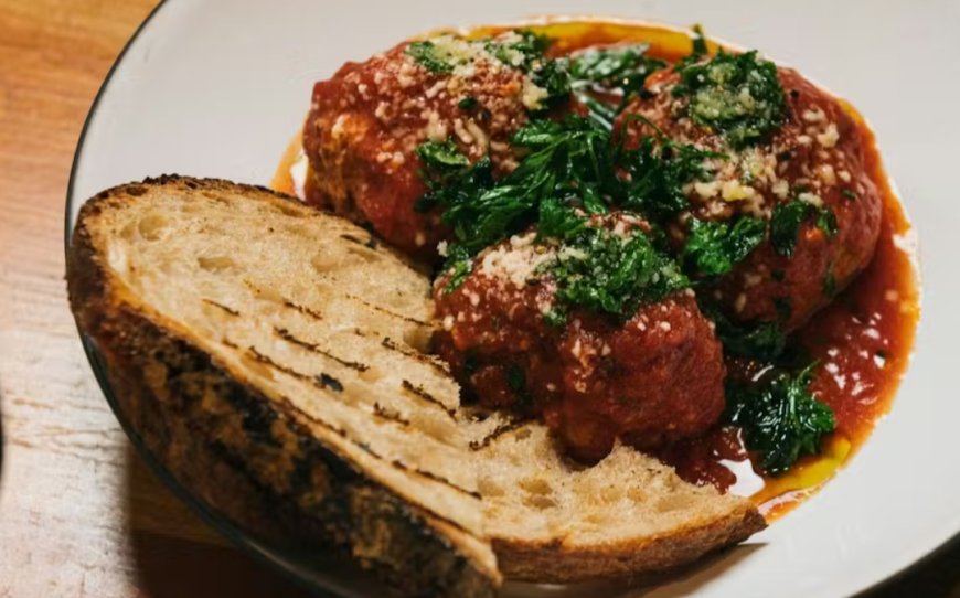 Vallata NYC - 4.6 rating - Tom Colicchio’s Italian Trattoria in Gramercy